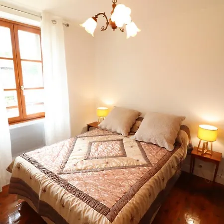 Maison De Caractere A Vic-sur-cere, 4 Pers, Jardin Cloture, Animaux Acceptes, Draps Fournis, Toutes Charges Incluses - Fr-1-742-354 Casa vacanze