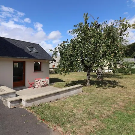 Maison De Caractere A Vic-sur-cere, 4 Pers, Jardin Cloture, Animaux Acceptes, Draps Fournis, Toutes Charges Incluses - Fr-1-742-354 Vic-sur-Cère