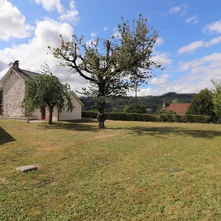 Maison De Caractere A Vic-sur-cere, 4 Pers, Jardin Cloture, Animaux Acceptes, Draps Fournis, Toutes Charges Incluses - Fr-1-742-354 Vic-sur-Cère